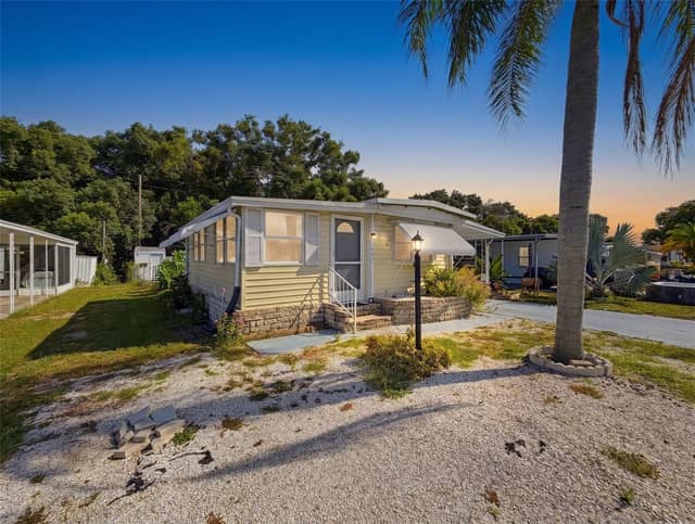 6601 KUMQUAT DR photo