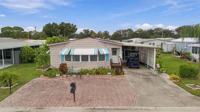 133 S SAINT THOMAS CIR photo