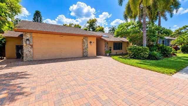 1040 ROSETREE LN photo