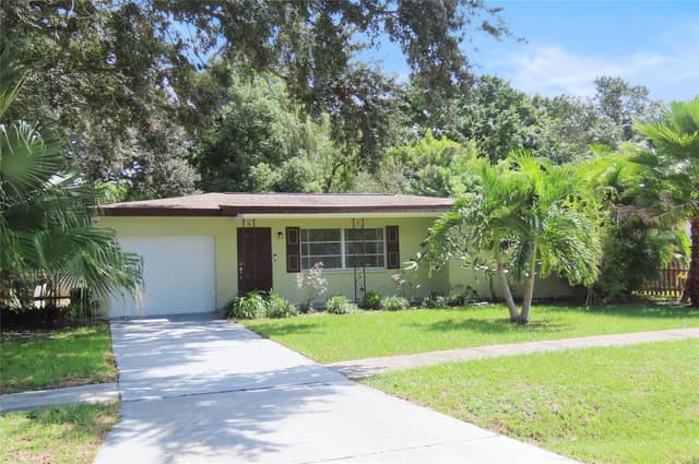 1841 WEST DR photo