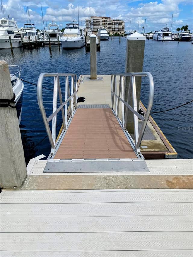 2800 HARBOURSIDE DR #E-21 photo