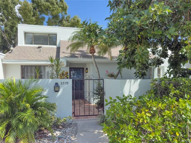 2375 LAKESIDE MEWS #D2 photo