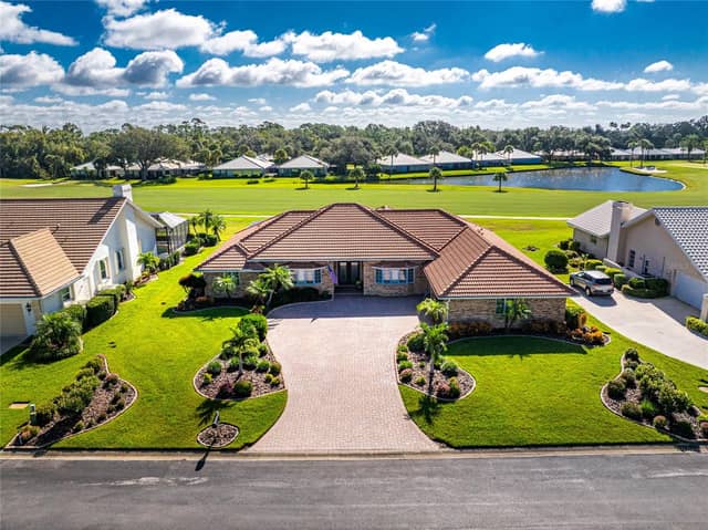 810 CARNOUSTIE DR photo