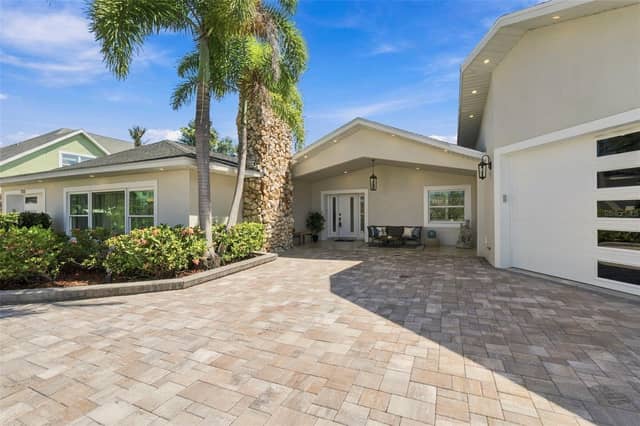 3905 FONTAINEBLEAU DR photo