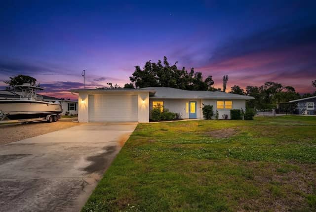 400 DONA DR photo
