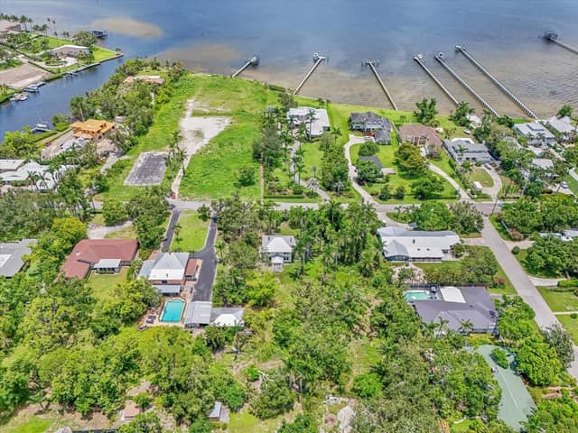 3601 RIVERVIEW BLVD photo