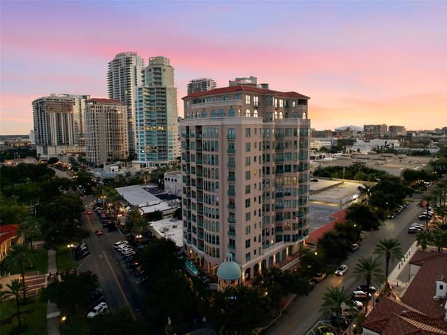 288 BEACH DR NE #10B photo