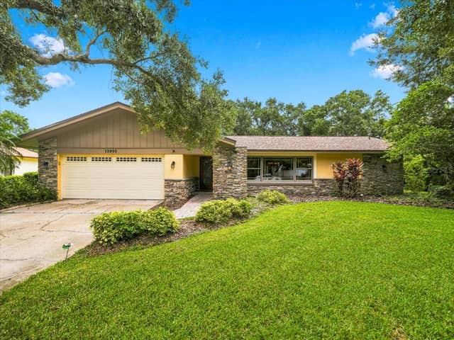 13903 MIDDLE PARK DR photo