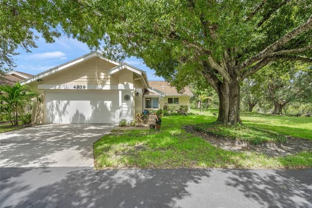 4239 CARRIAGE DR #36 photo