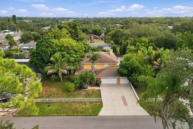 2429 WHIPPOORWILL CIR photo