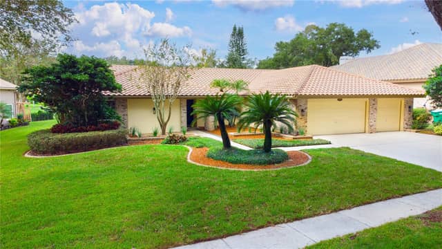 2194 PINNACLE CIR N photo
