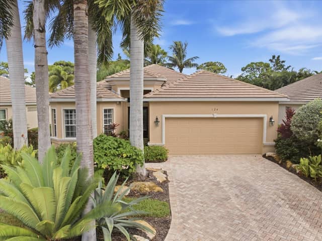 124 TURQUOISE LN photo