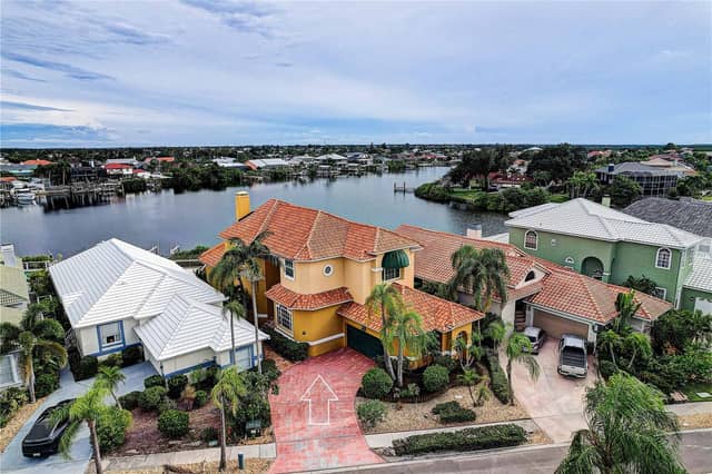 852 SYMPHONY ISLES BLVD photo