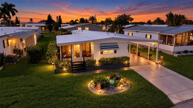 635 BLACKBURN BLVD photo