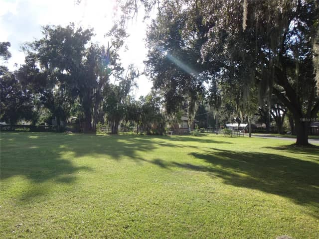 1603 JAMES L REDMAN PKWY photo
