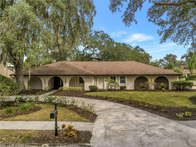 1116 N RIVERHILLS DR photo