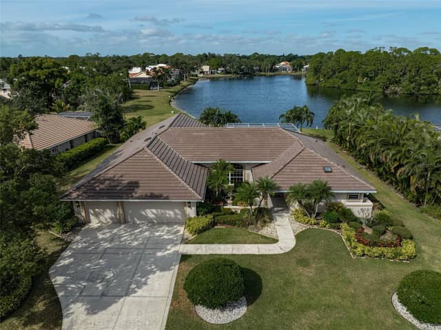 7570 LINKS CT photo