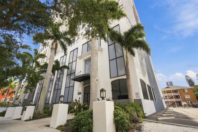 226 5TH AVE N #M05 photo