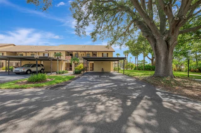 375 THREE LAKES LN #A photo