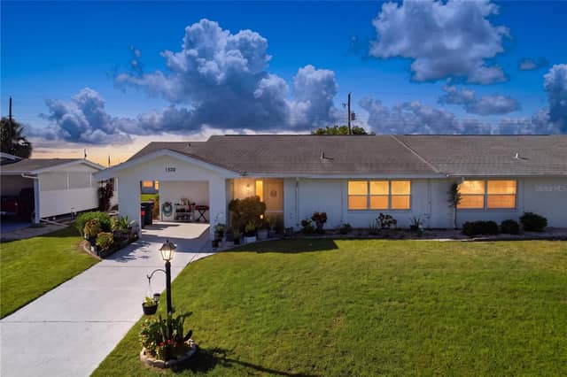1520 BELLE GLADE AVE photo