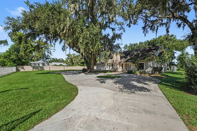 126 GOINS DR photo
