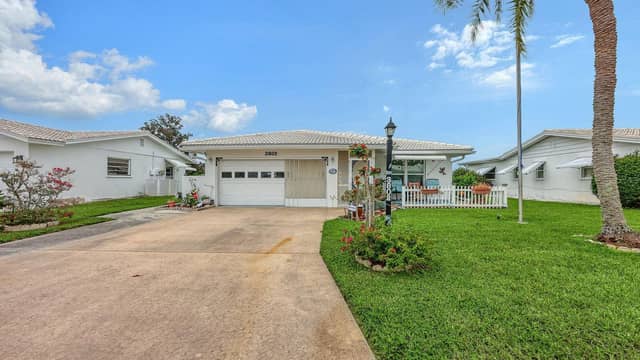 3802 CHINABERRY RD photo