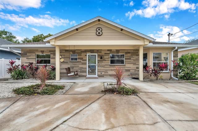 8 CITRUS DR photo
