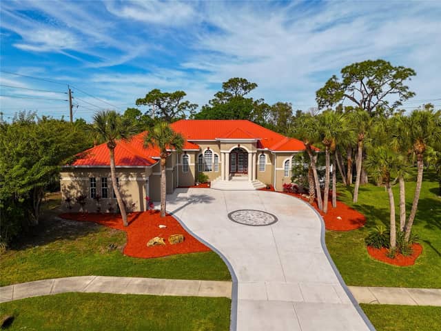 1101 KINGS WAY DR photo