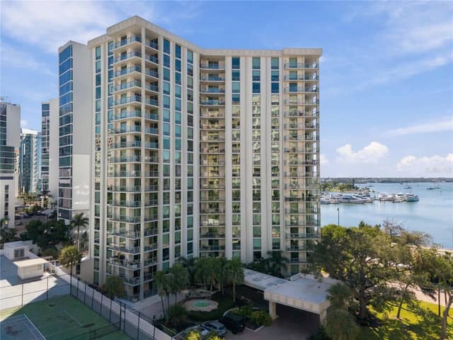 1111 N GULFSTREAM AVE #3D photo