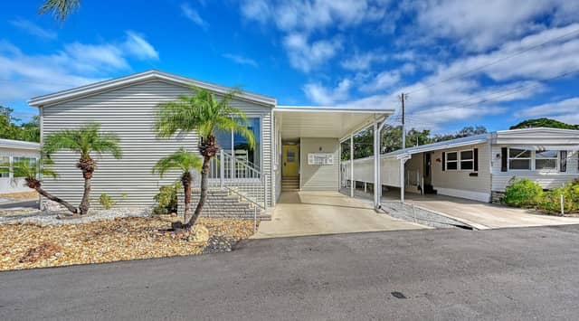 84 SOUTHWINDS DR photo