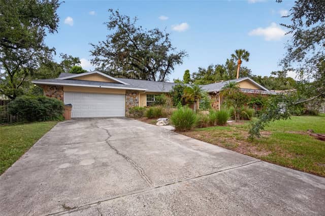 531 GARRARD DR photo