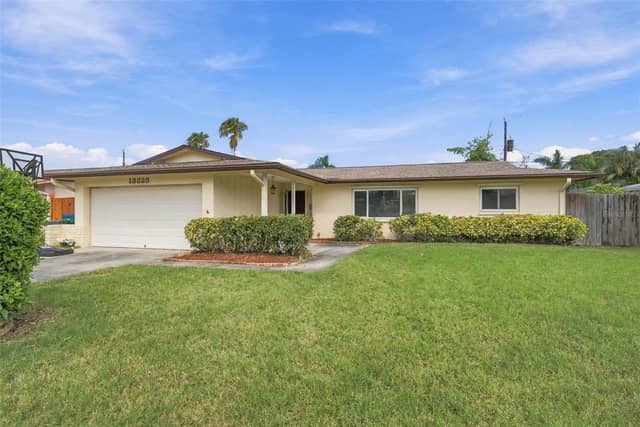 13823 WILDWOOD DR photo