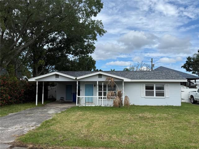321 83RD AVE NE photo