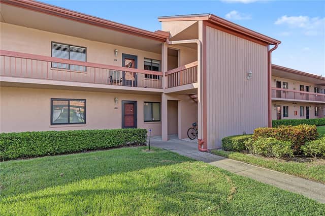 110 LAKESIDE CT #110 photo