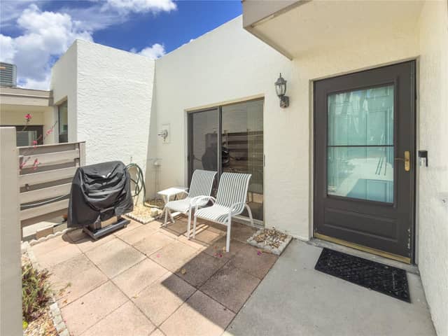 220 LAKEWOOD DR #220 photo