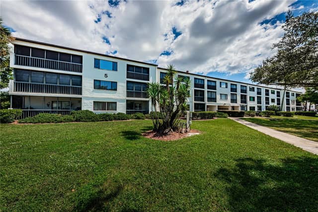 2591 COUNTRYSIDE BLVD #5106 photo