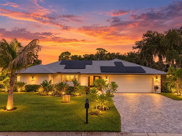 4864 HAWKSHEAD PARK photo