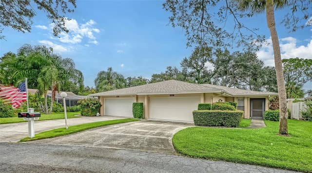 4207 BOWLING GREEN CIR photo