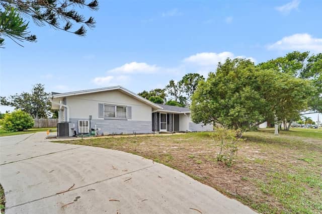 7922 LILAC DR photo