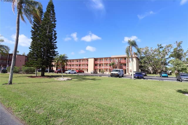 4206 HERON WAY #B305 photo