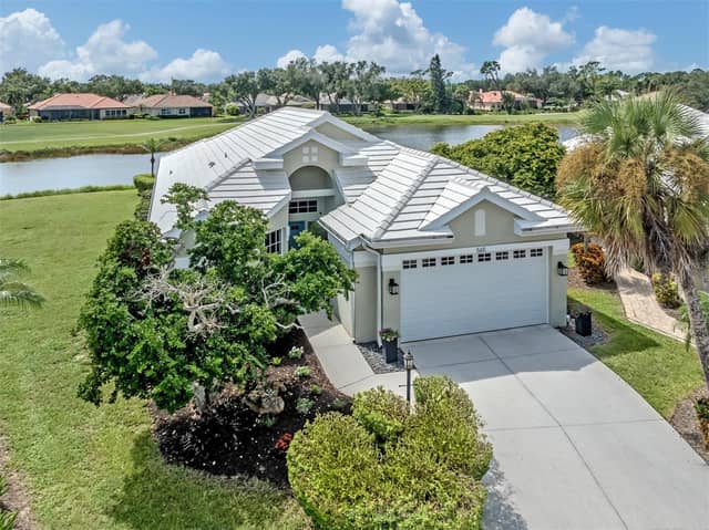 565 FALLBROOK DR photo