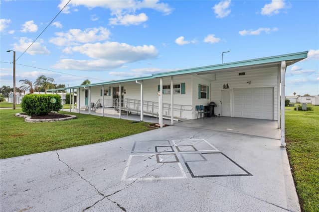 5352 PLANT ST photo