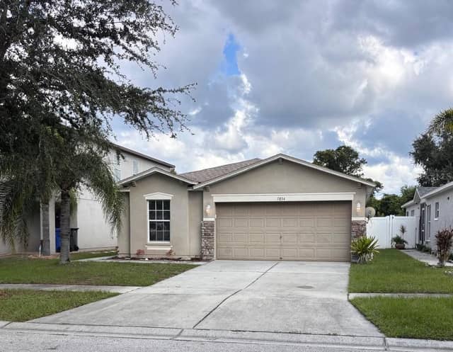 7834 CARRIAGE POINTE DR photo