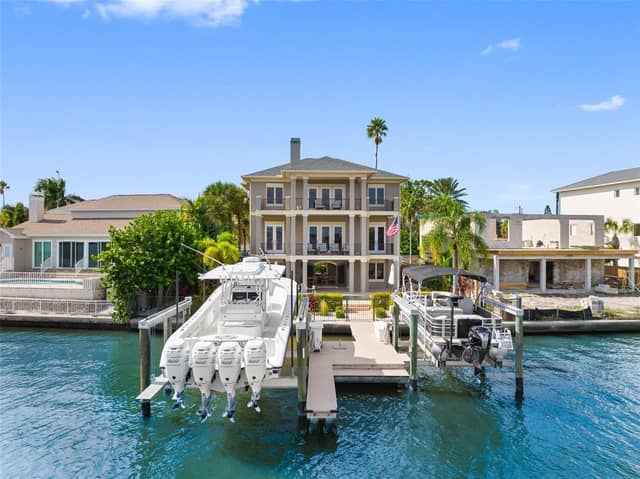 505 HARBOR DR photo