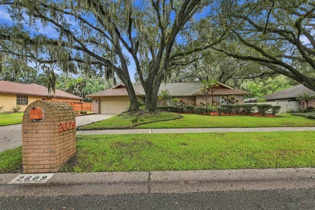 2609 MANOR OAK DR photo