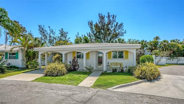 554 SPANISH DR S photo