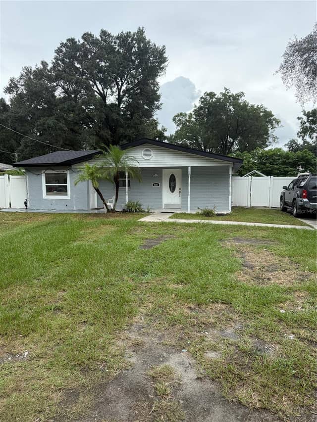 8501 N PACKWOOD AVE photo