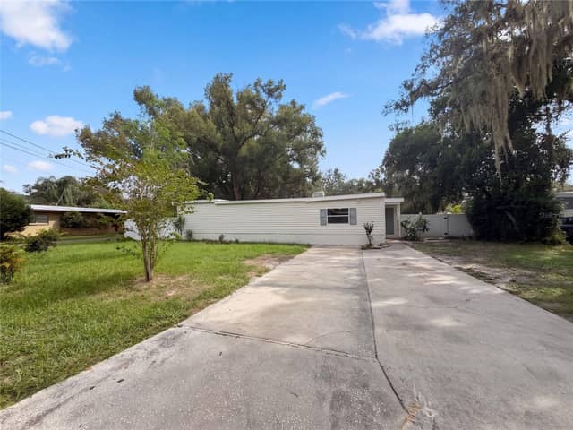 409 BERWICK AVE photo
