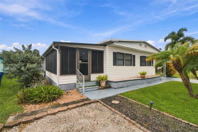 104 52ND AVENUE PLZ E photo