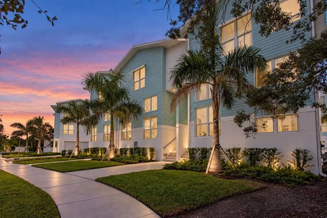 3826 POMPANO DR SE photo